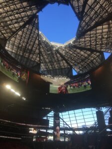 Estádios da Copa do Mundo 2026 - Tecto retractil do Mercedes Benz Stadium