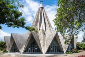 Arquitectura africana e tropical: Igreja da Polana, Maputo